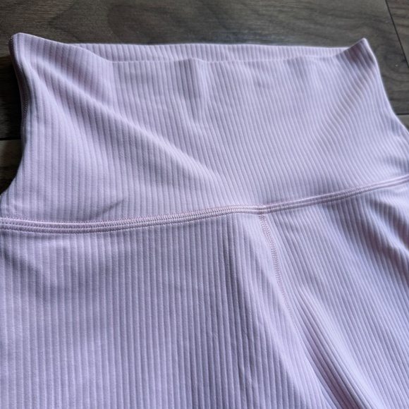 Aritzia | TNA Golden Bike Shorts | Size XS | Baby Pink - Picture 6 of 8